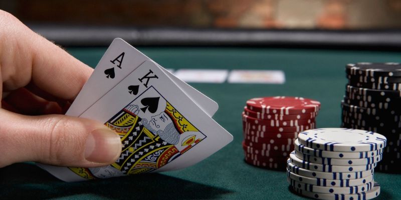 Hướng dẫn chơi Poker chi tiết từ A-Z